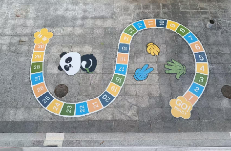 梨林地面游戏彩绘